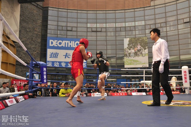 泰拳王子播求喜迎爱子未来继承者备受关注(图1)