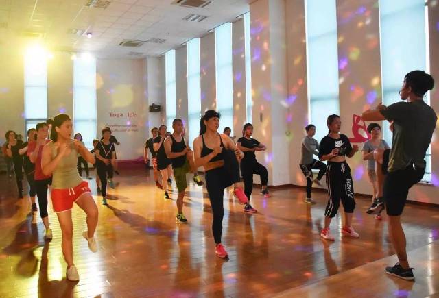 爱尚运动超越极限