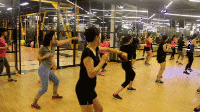 南京“巨型视力表”学校火了!校长说在这里体育为学科首席(图1)