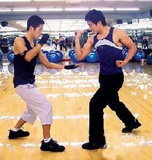 超嗨搏击操健身操